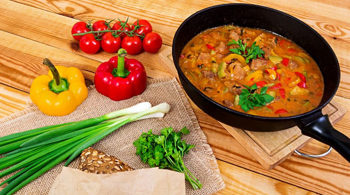 Mâncăruri cu bani puțini. Ce gătesc vedetele cu doar 10 lei