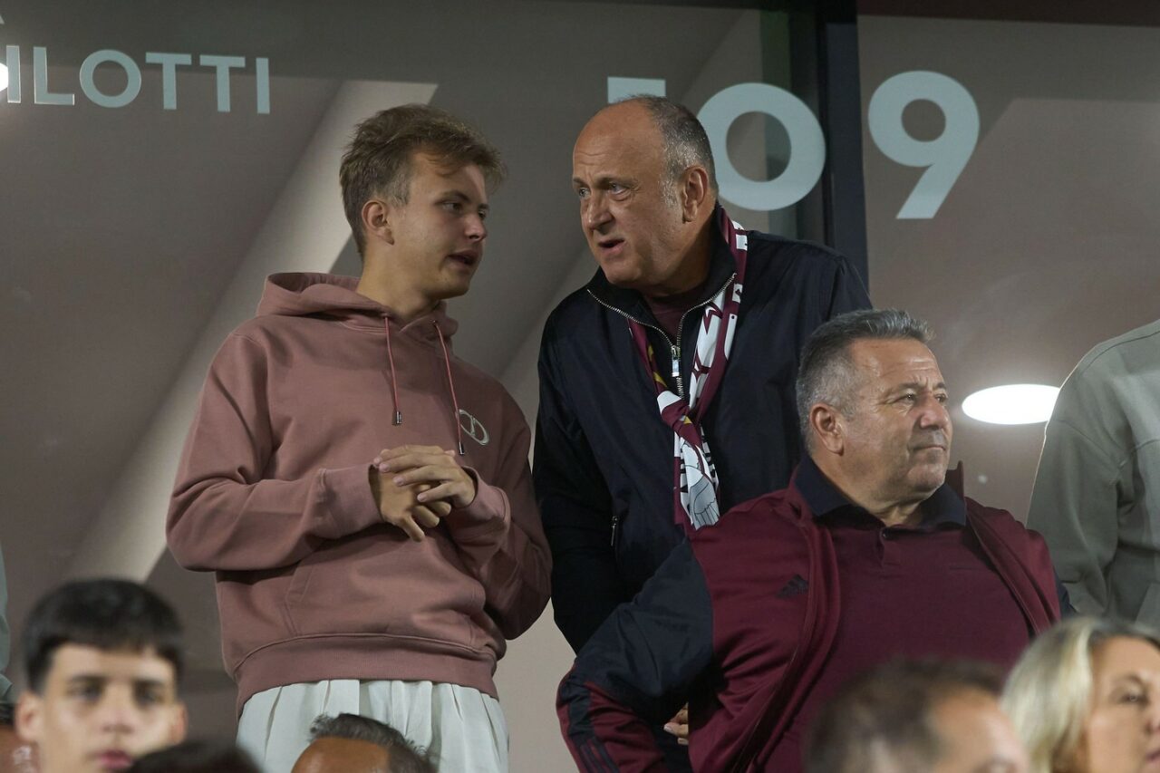 Fiul lui Dan Șucu, director în cadrul unui mare dezvoltator imobiliar. Matei Șucu a renunțat recent la fotbal pentru a se ocupa de afaceri