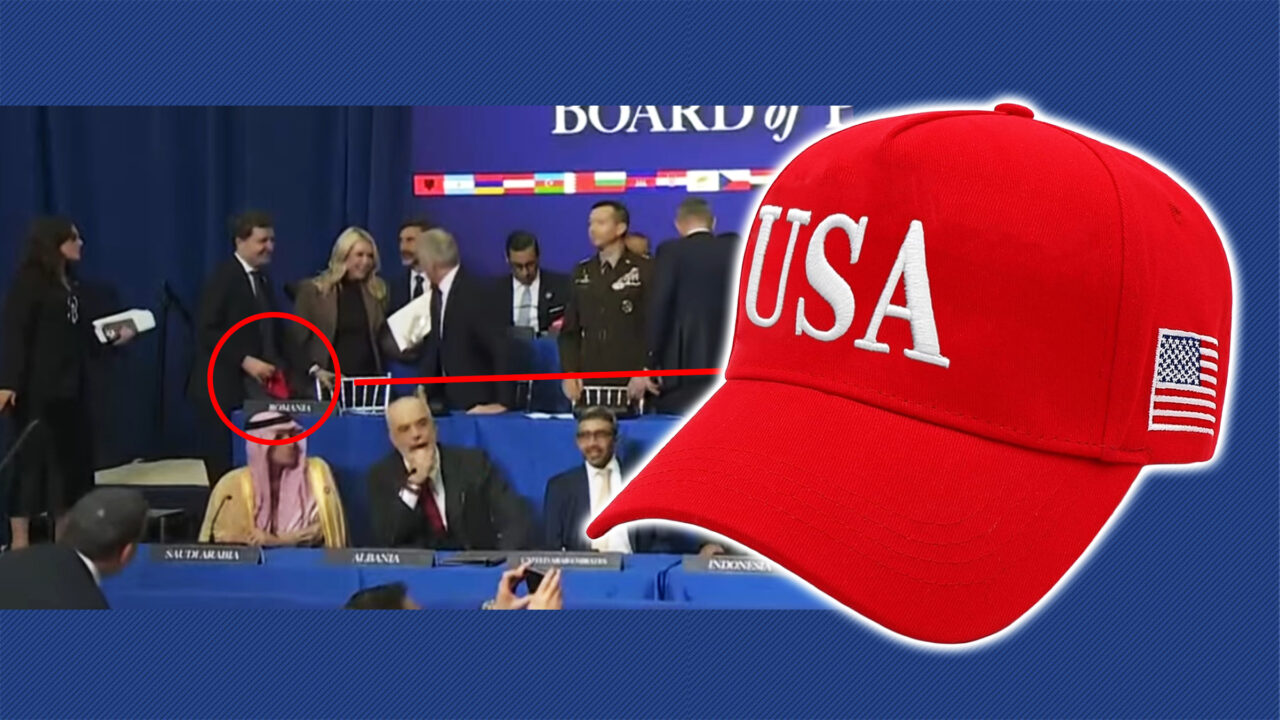 Președintele Nicușor Dan s-a văzut cu președintele Donald Trump înainte de începerea Consiliului Păcii. Nicușor Dan a primit o șapcă roșie. Cu câteva minute înainte de începerea ședinței, a apărut cu ea în tribună