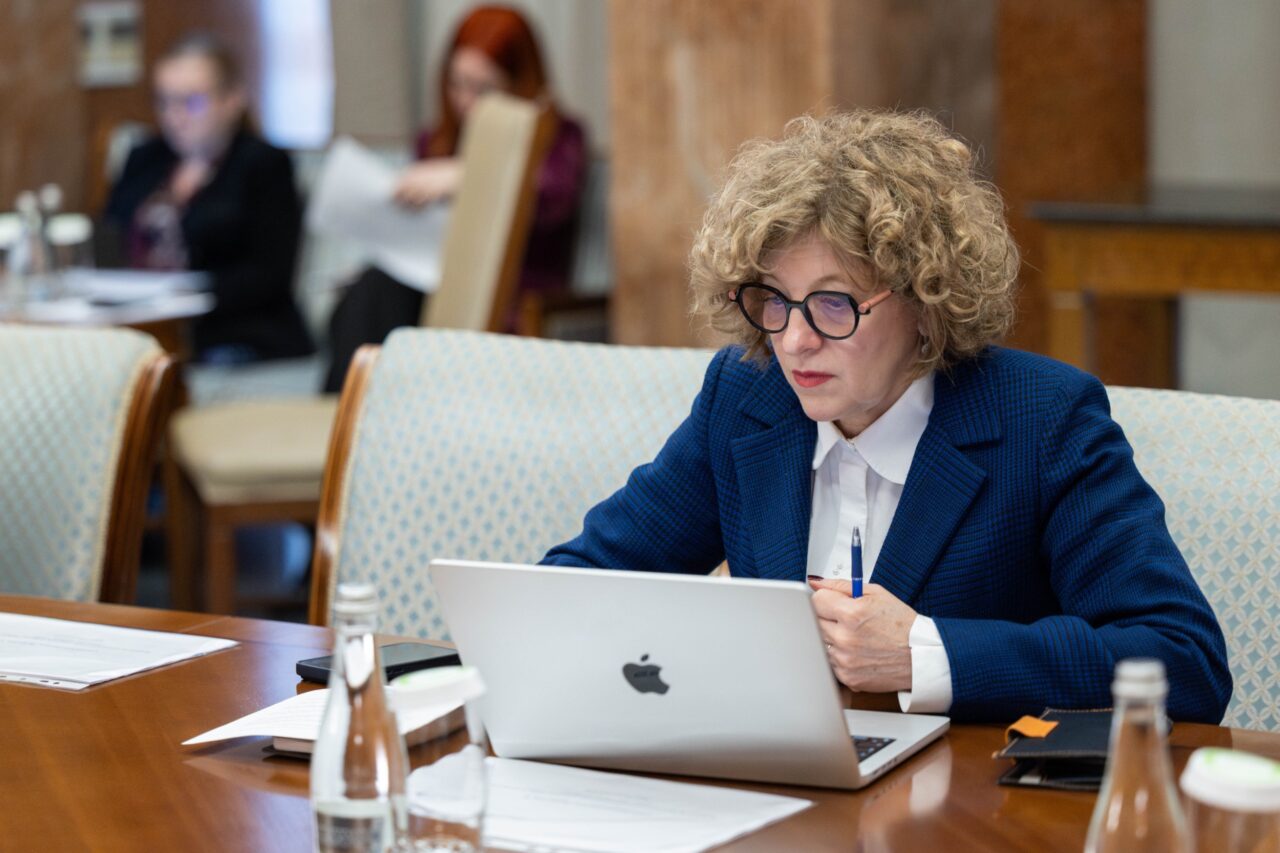 Comitetul interministerial condus de Oana Gheorghiu a evaluat progresul reformei guvernanței corporative și jaloanele PNRR