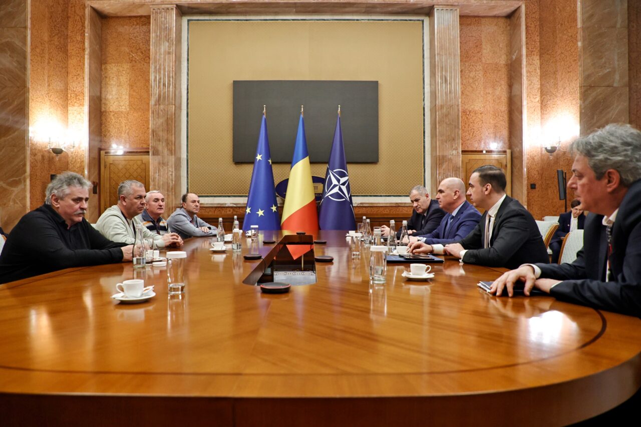 Ilie Bolojan a discutat cu sindicatele din Energie. Ce promisiuni le-a făcut premierul