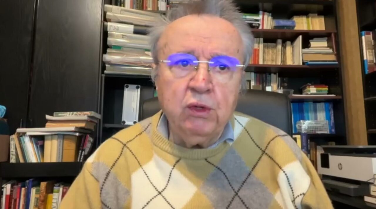 Ion Cristoiu: Moș Teacă de la Cultură vrea să introducă milităria în creația artistică