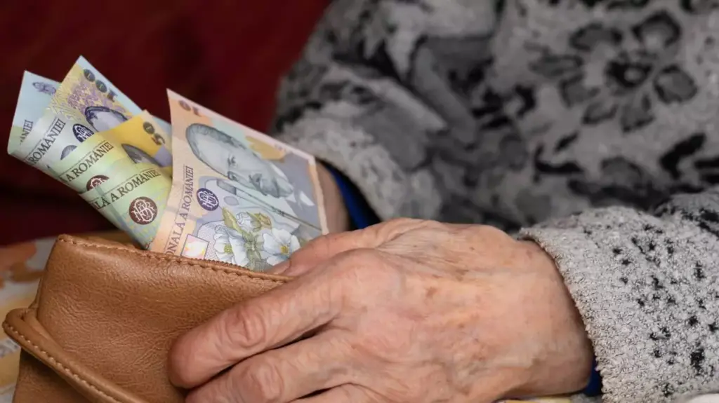 Când ajung banii la pensionari, în luna februarie. Luna trecută au fost recalculate 4.000 de dosare