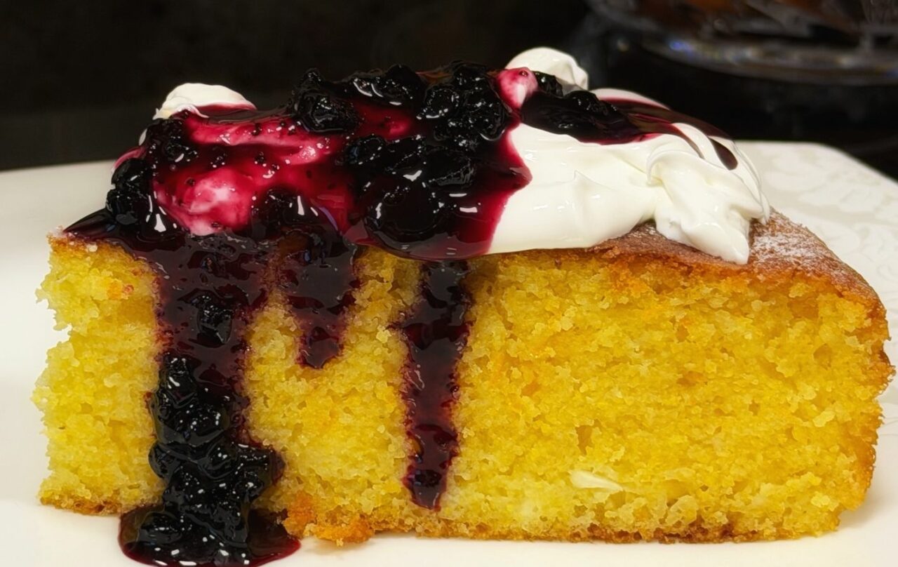 Cum se face prăjitura cu mălai. Rețeta Corneliei Rednic