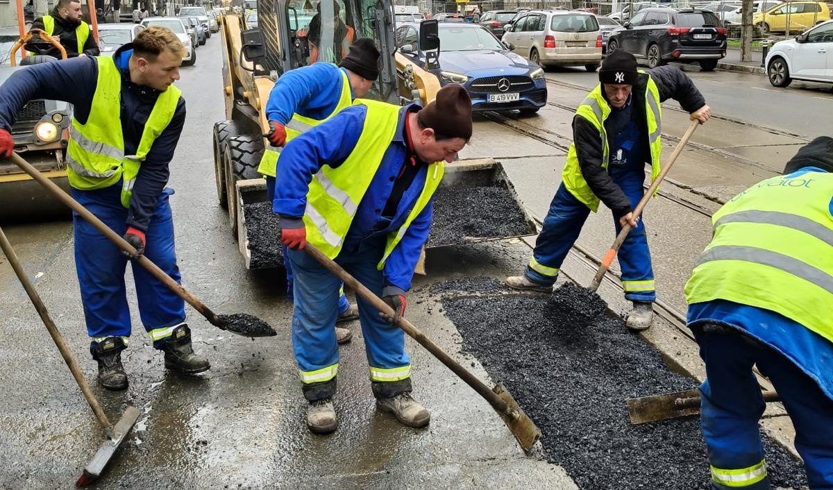 Primăria București anunță „marea acțiune de plombare a gropilor din carosabil”. Cum arată „plombele”