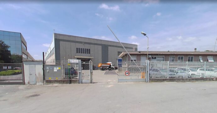 Accident mortal într-o fabrică din Milano. Un inginer român a fost strivit de o placă de metal, iar altul este în stare critică 