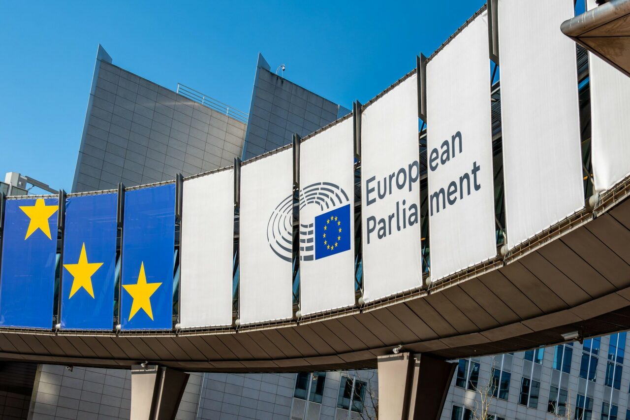 Conflict instituțional în UE: Capitalele europene amenință cu proces la CJUE dacă Parlamentul European primește prea multă putere