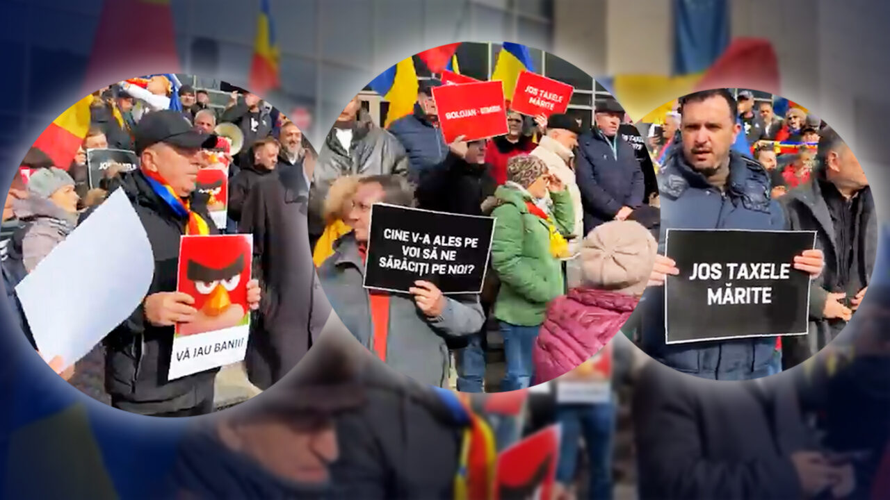 Protest AUR pe scările Tribunalului Bucureşti. „Guvernul Bolojan trebuie să plece”/Reacţia guvernului: „Este parte a unui tratament neplacut”