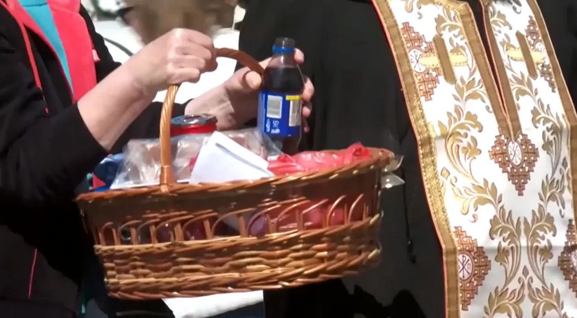 Sâmbăta Morților 2026. Ce trebuie să faci și ce alimente poți împărți