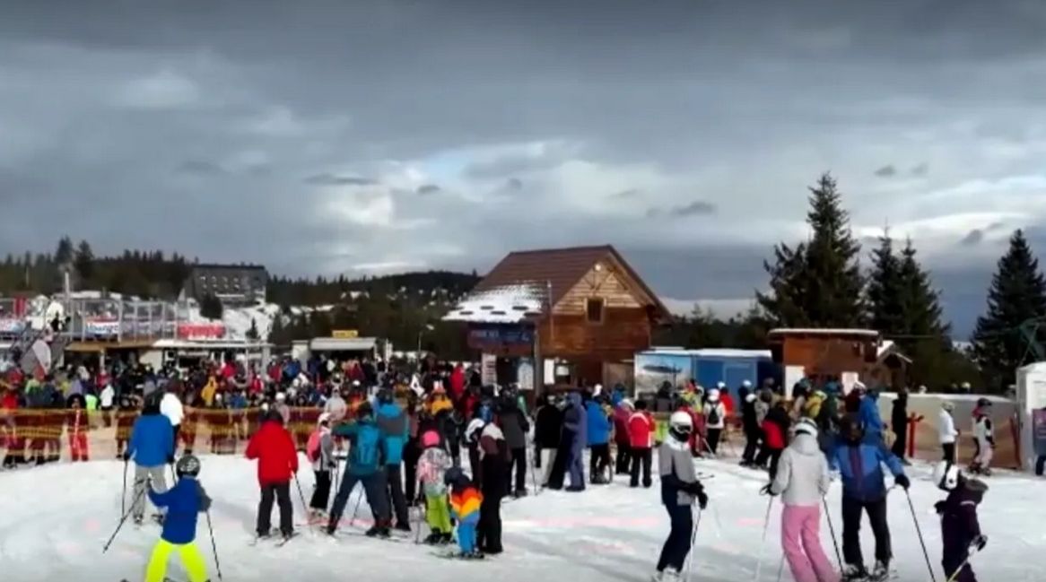 Cele mai bune stațiuni de schi din România pentru familii cu copii