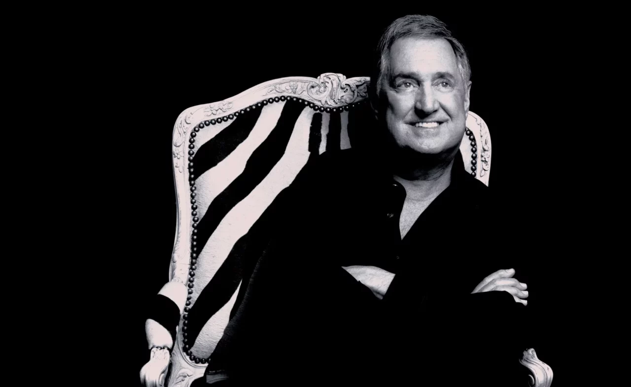 Neil Sedaka, legenda muzicii pop, s-a stins din viață la 86 de ani