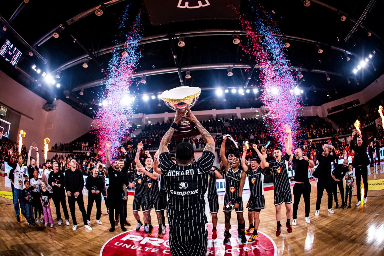 S-a decis câștigătoarea Cupei României! 5000 de persoane la Oradea Arena