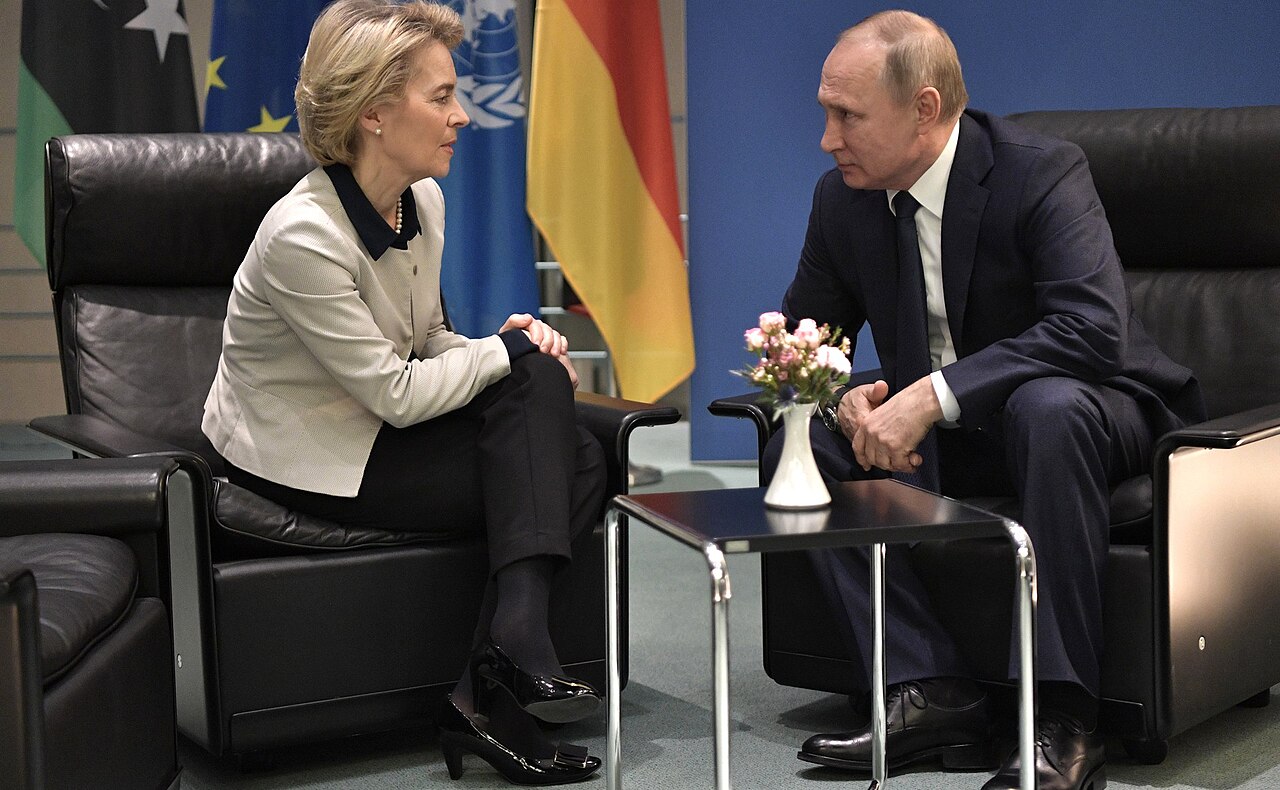 Ursula von der Leyen și Macron au reiterat necesitatea lansării unei inițiative de la Bruxelles pentru dialogul cu Putin