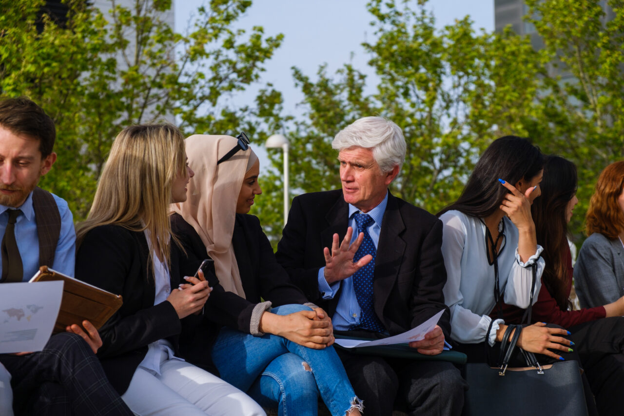 Țara în care se vorbesc peste 840 de limbi. Cum reușesc să se înțeleagă oamenii