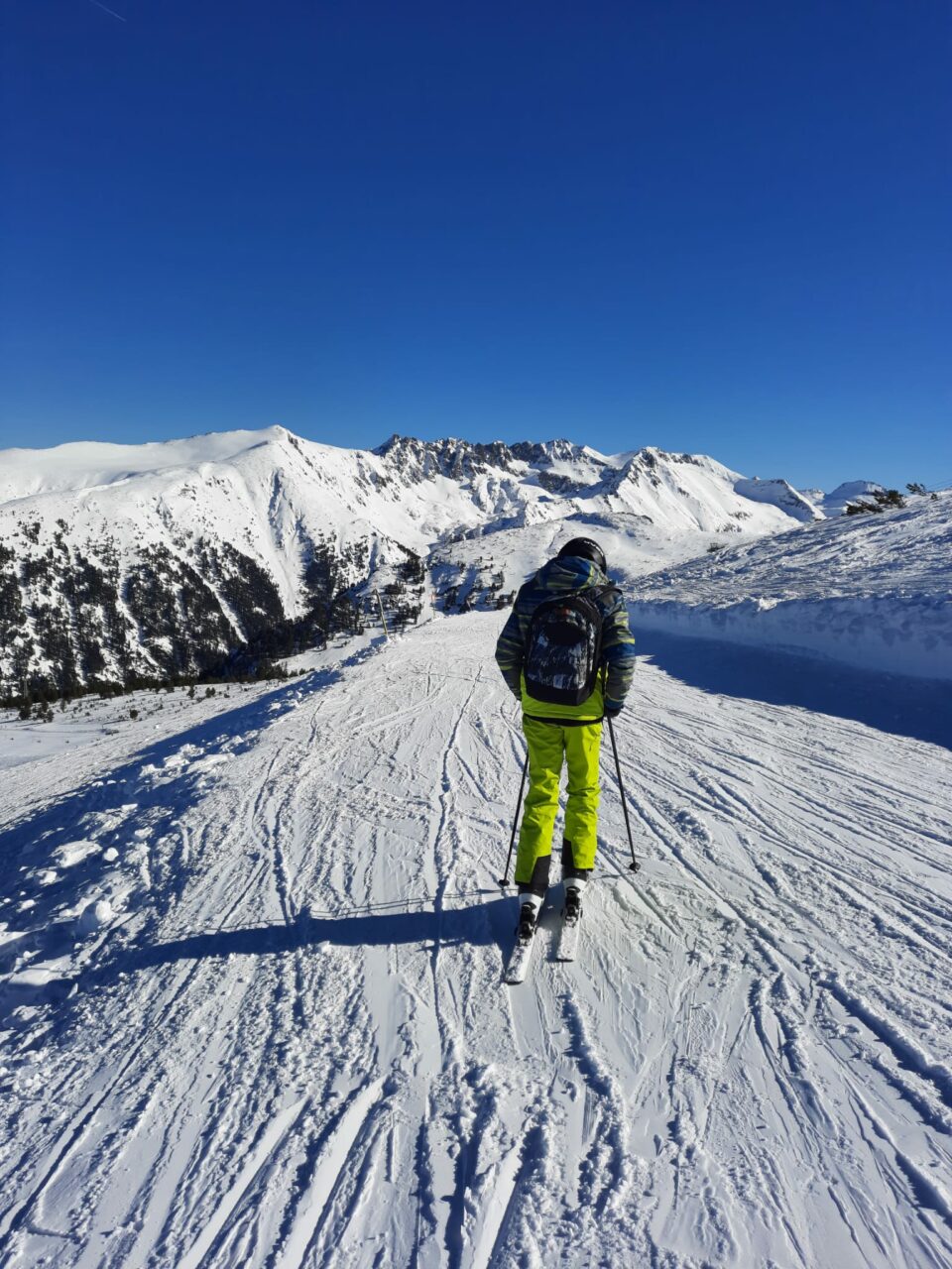 Ninsorile lipsesc tocmai în sezonul vârf. Vacanța de schi a elevilor ar putea fi compromisă pe Valea Prahovei