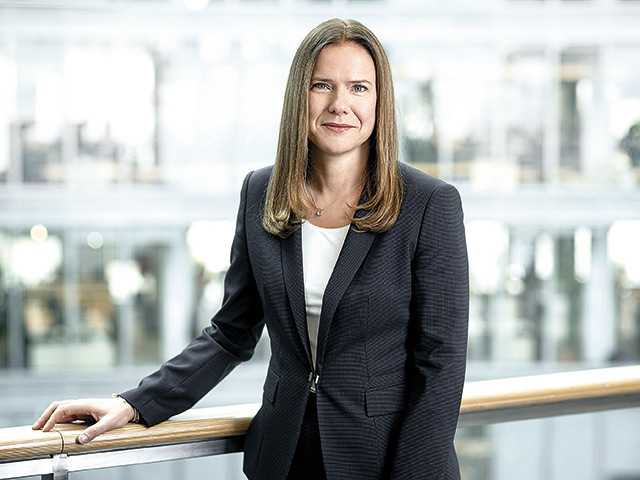 CEO OMV Petrom are unul dintre cele mai mari pachete salariale pentru un director executiv din România. A avut o remunerație de 2,2 milioane de euro