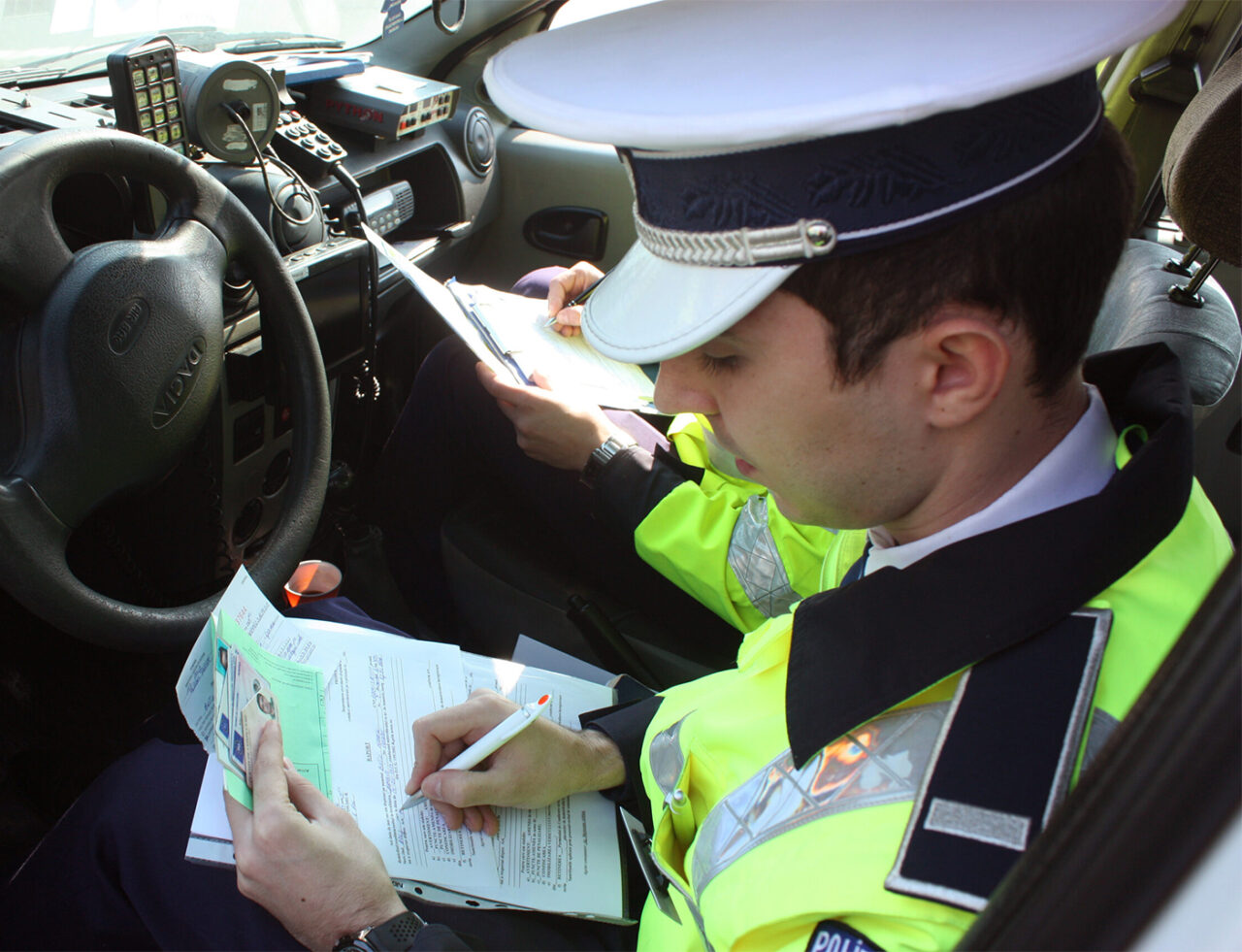 Modificare Cod Rutier 2026 | Amendă de 432 lei, de la 1 iulie 2026, pentru toți șoferii neatenți care comit această mică greșeală