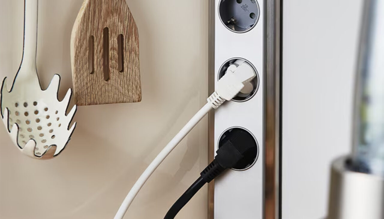 Aparatul din apartament pentru care plătești 50 lei în fiecare lună. Acest electrocasnic consumă într-un minut cât 6 becuri aprinse simultan