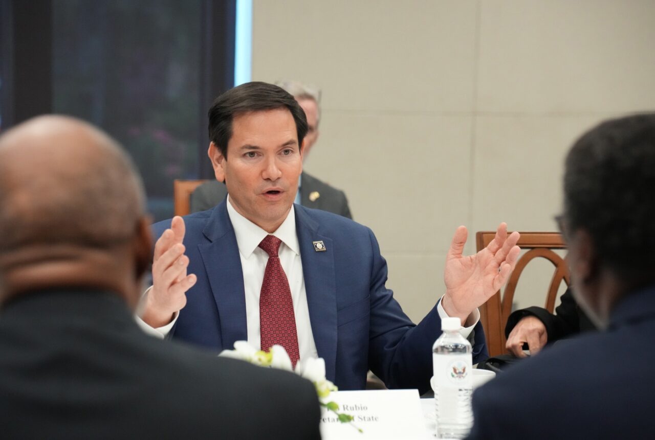 Marco Rubio acuză Iranul că ține lumea „ostatică” prin atacurile sale. „Suntem pe cale să ne atingem obiectivele. Lumea va deveni un loc mai sigur”