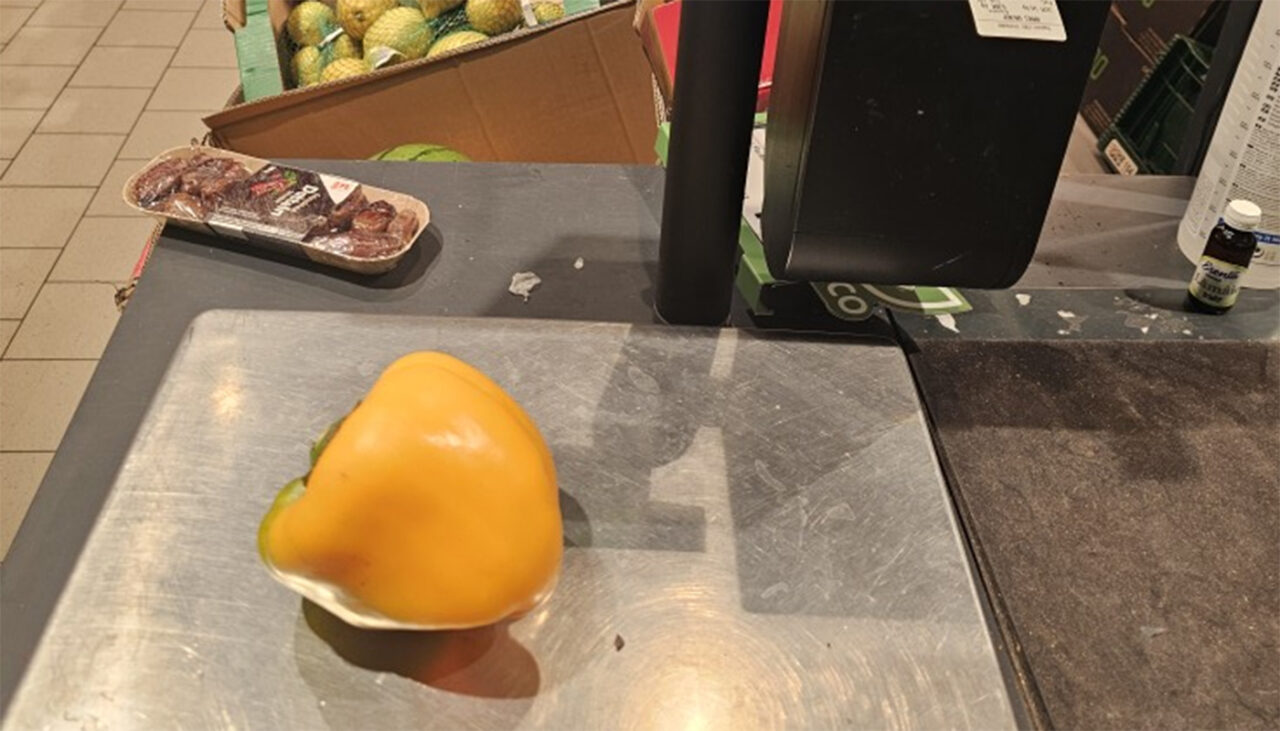 Cât a plătit o româncă pentru un singur ardei, în Kaufland. Când a văzut prețul, a crezut că este o eroare