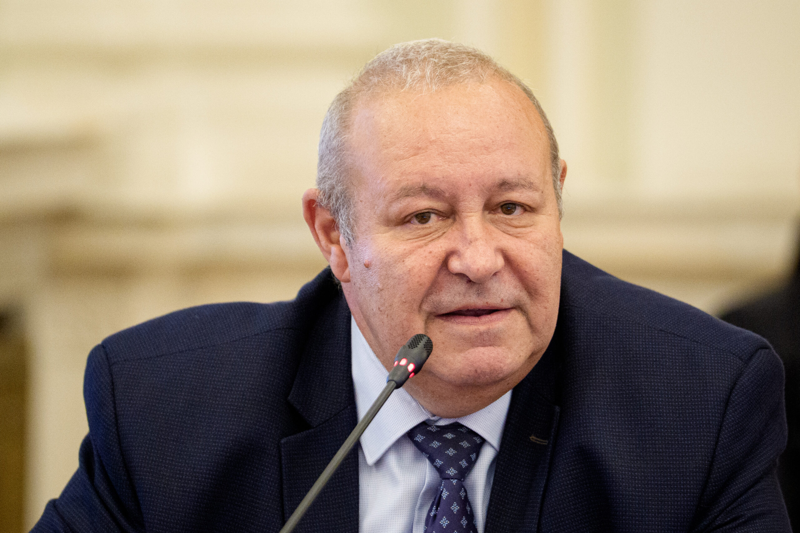 Grindeanu, nemulțumit de partenerii de coaliție: Am văzut „bezele” trimise de reprezentații PNL către AUR. Să spună că nu vor