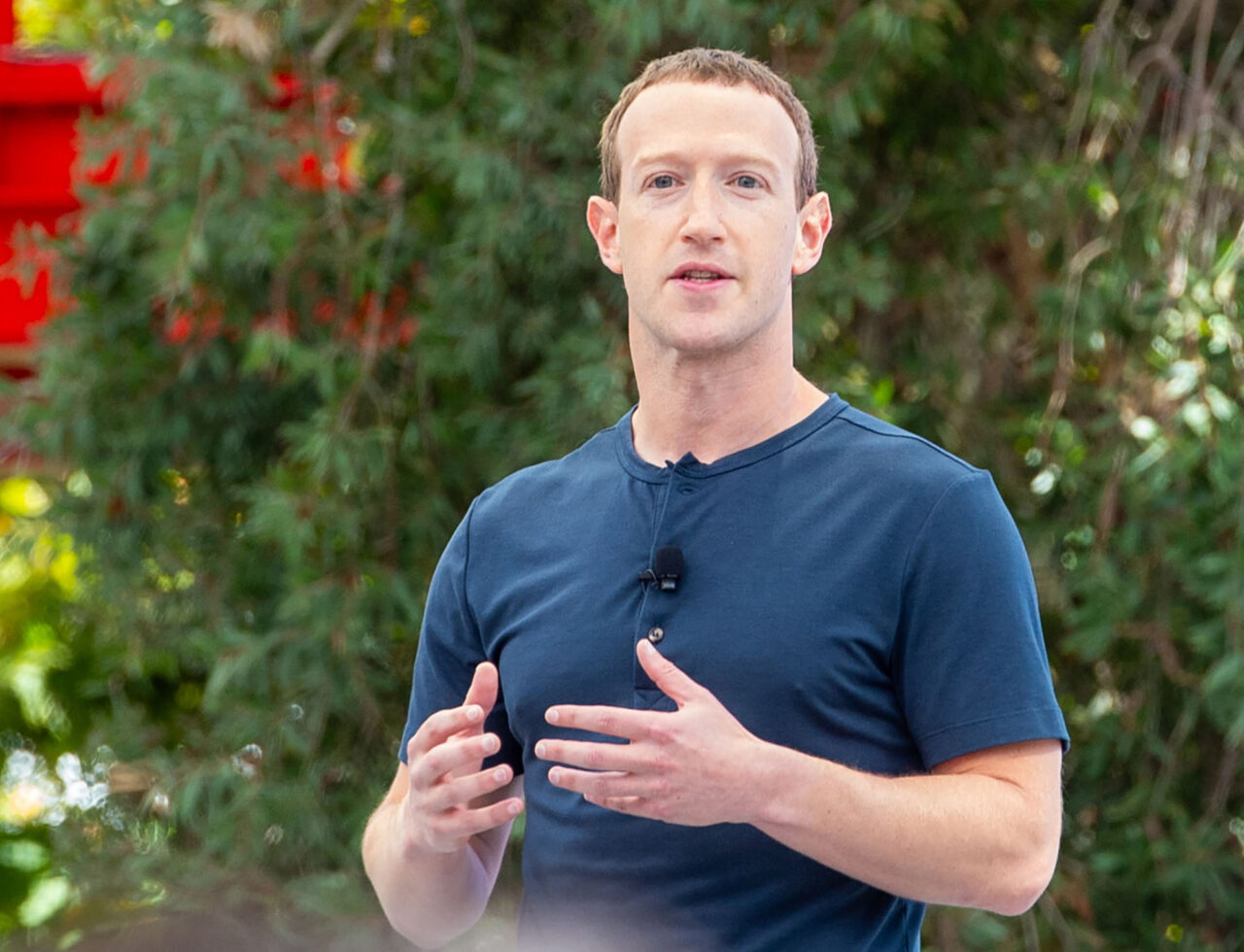 8.000 de concedieri la compania lui Mark Zuckerberg. Angajații au fost trimiși să lucreze de acasă, apoi au fost notificați în toiul nopții