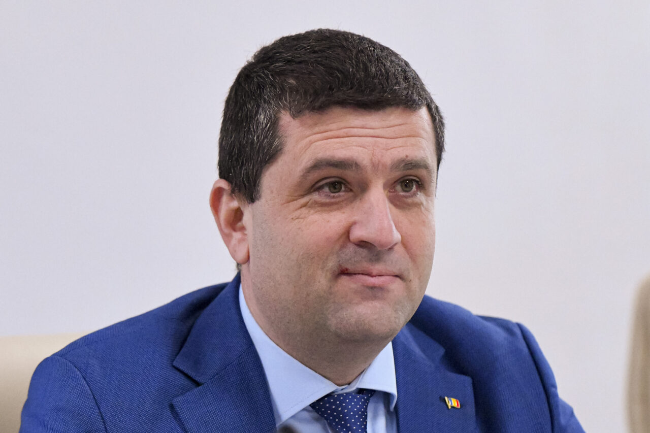 Ministrul Apărării spune cum ar putea România să contribuie la deblocarea strâmtorii Ormuz