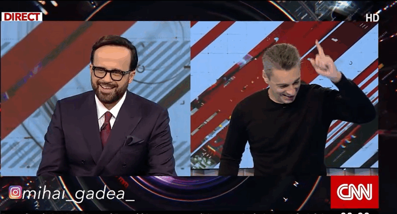Criză de râs în studioul Antena 3 CNN. Mircea Badea i-a dedicat o poezie pamflet mamei lui Bolojan. Finalul momentului liric s-a terminat în hohote