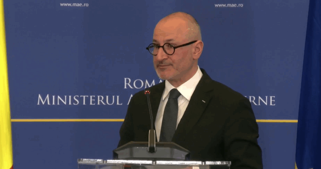 Cum explică MAE că un minor neînsoțit nu a fost primit în avion, alături de cuplurile care au revenit în țară „cu prioritate”