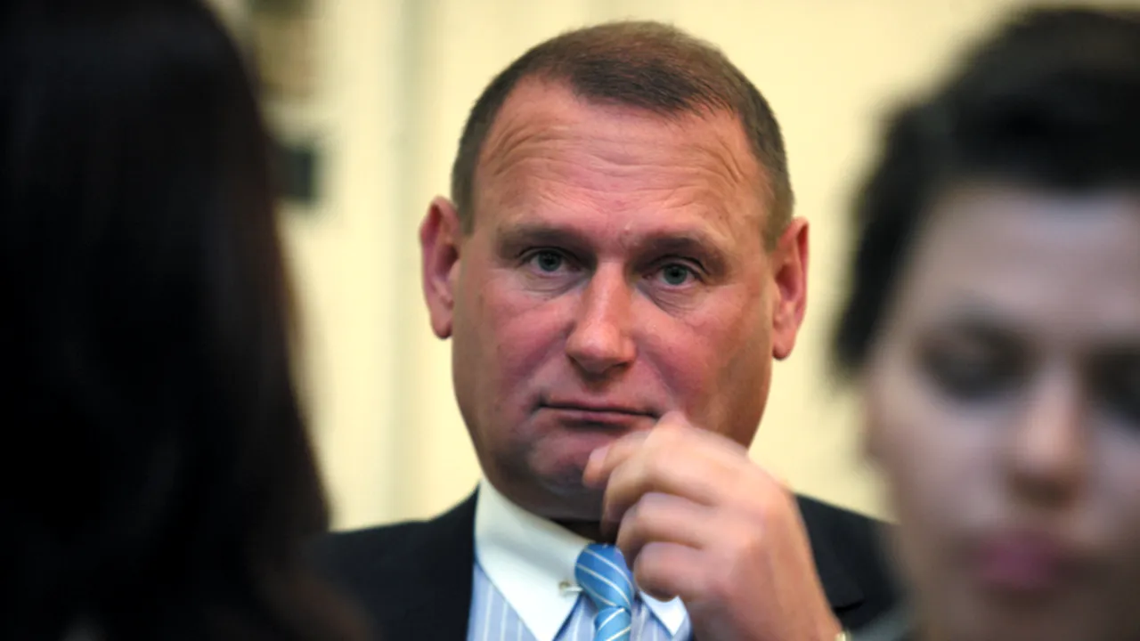 Viorel Cataramă aruncă pe piață un scenariu înspăimântător: Cumva Guvernul se gânește să confiște depozitele bancare ale populației?