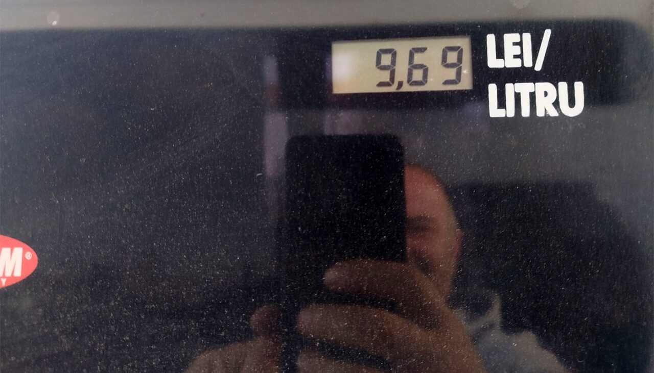 Câți lei a plătit Liviu pentru un plin, într-o benzinărie din Bihor