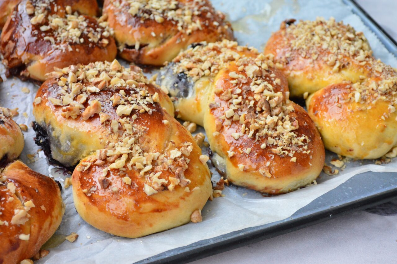 Sărbătoarea celor 40 de Mucenici. Ce tradiții și obiceiuri trebuie să respecți pe 9 Martie. Munca interzisă, iar bărbații beau 44 de pahare cu vin