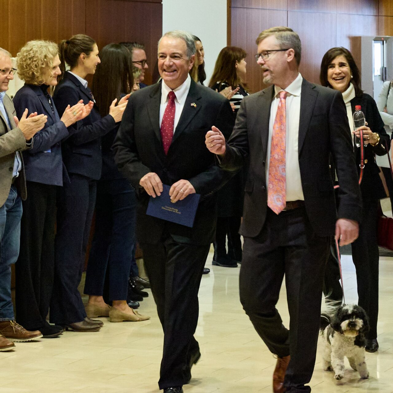 Noul ambasador SUA la Bucureşti se confesează românilor, pe facebook: „Am crescut într-un orășel din zona rurală a statului New York”