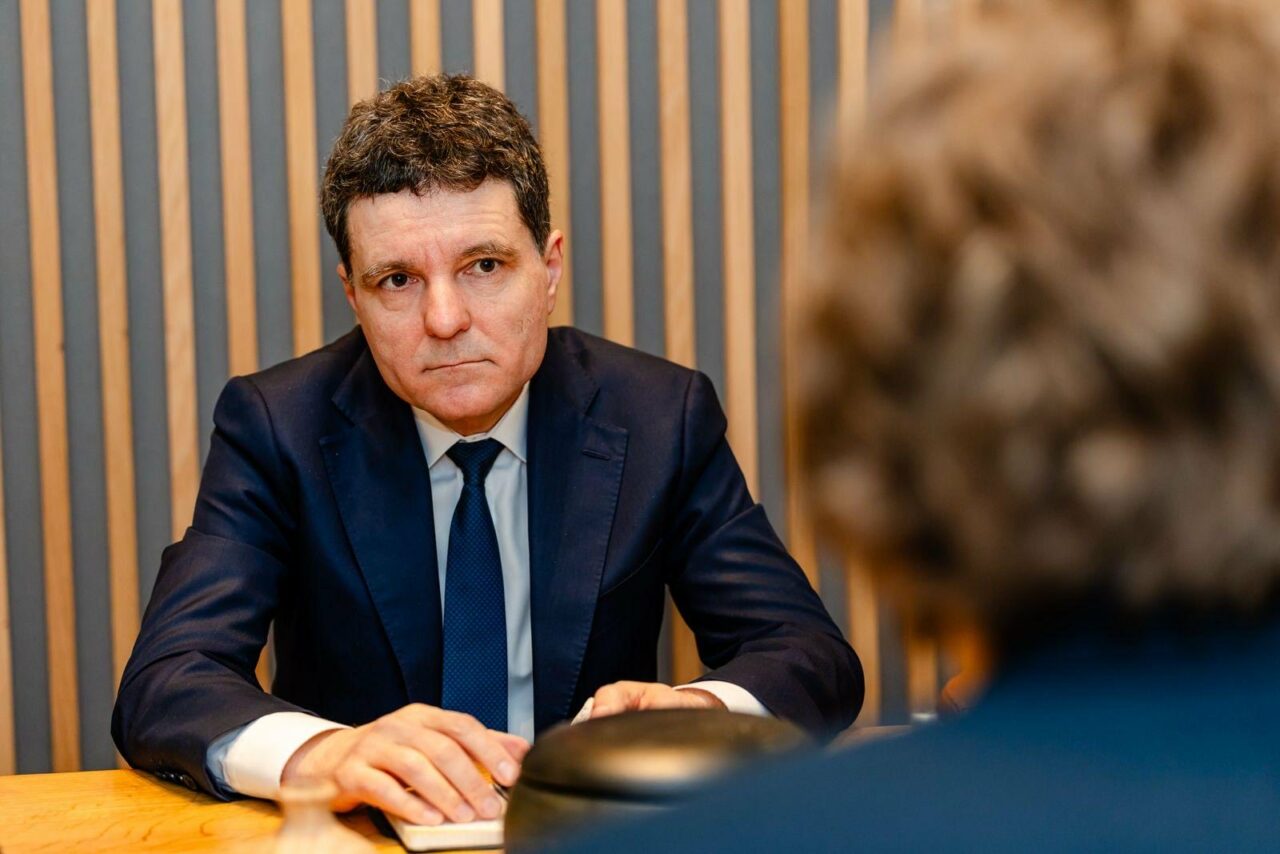 Lovitură diplomatică! Nicușor Dan s-a dus până la Bruxelles ca să se vadă cu vicepremierul României, Oana Gheorghiu. Ce au discutat cei doi