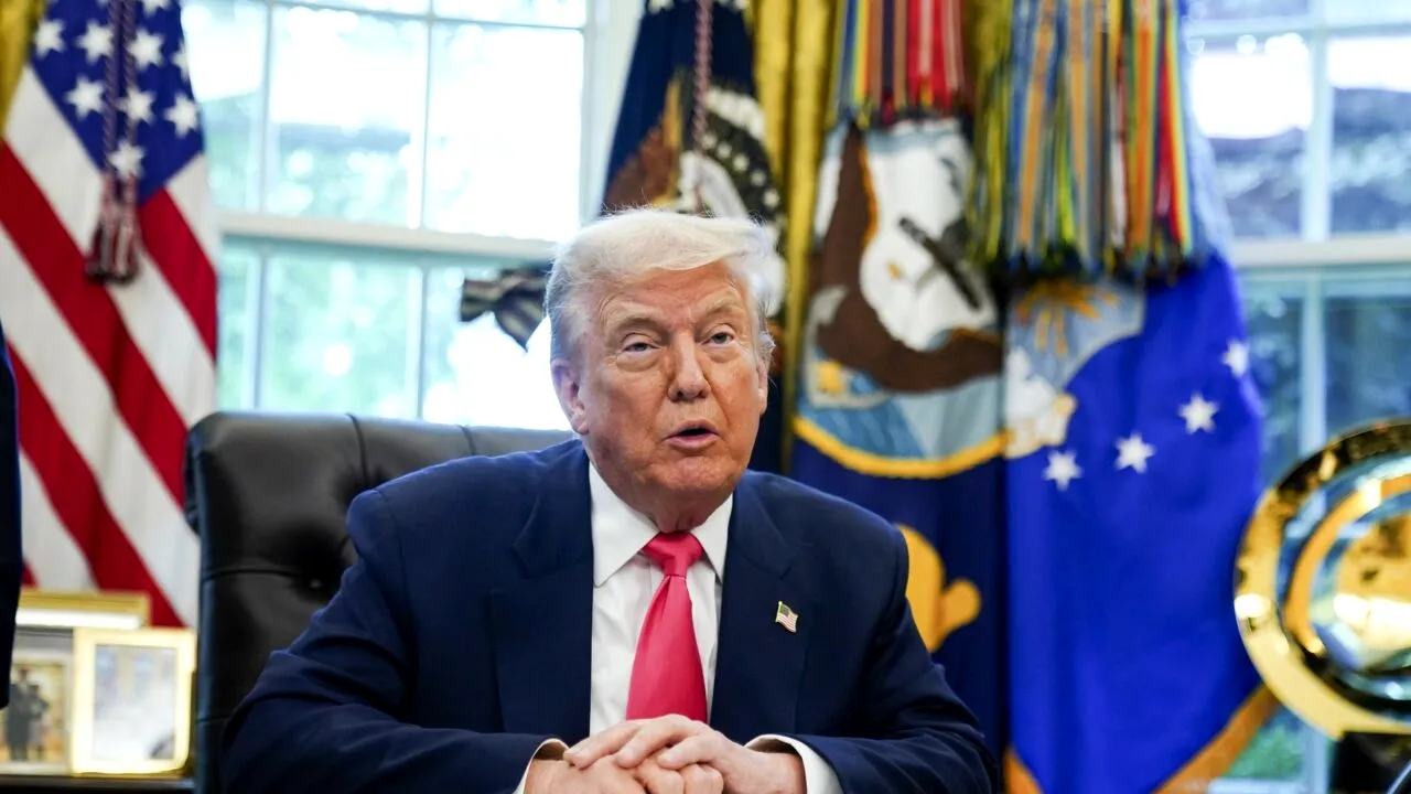 Trump le spune aliaților să „meargă să-și ia propriul petrol”, pe măsură ce frustrarea față de închiderea Strâmtorii Ormuz crește