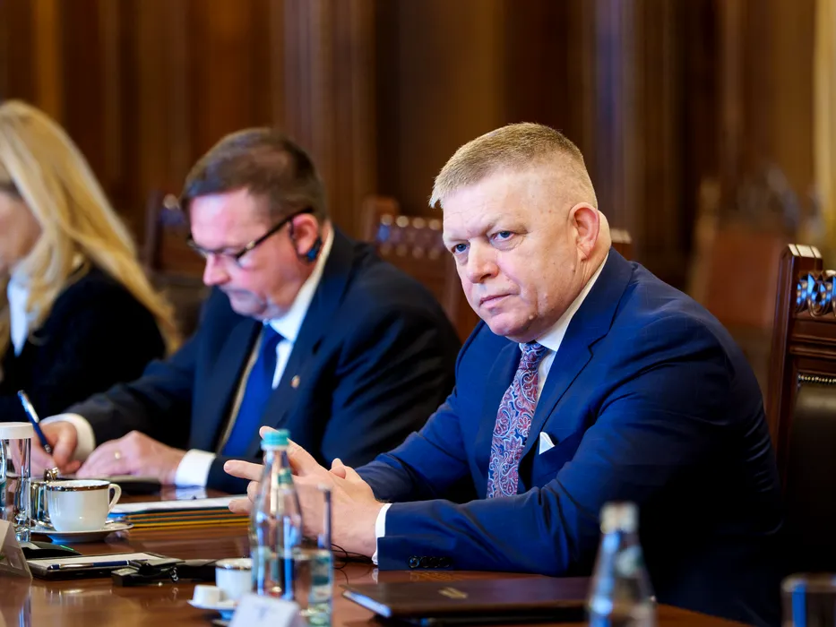 Robert Fico spune că România și Slovacia pot pune mai multă presiune asupra UE pentru reducerea prețului energiei electrice: ”Avem o problemă comună”