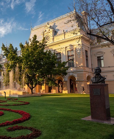 Autoritățile au obligat un vârstnic să-și plătească impozitul pentru mașina pe care a casat-o la începutul lunii martie 2026