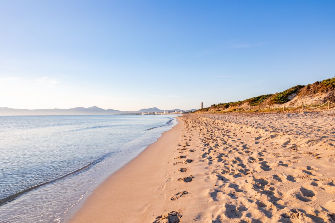 Insula spaniolă secretă pe care nu mulți turiști o cunosc. Ai nevoie de o autorizație oficială, pentru a ajunge aici