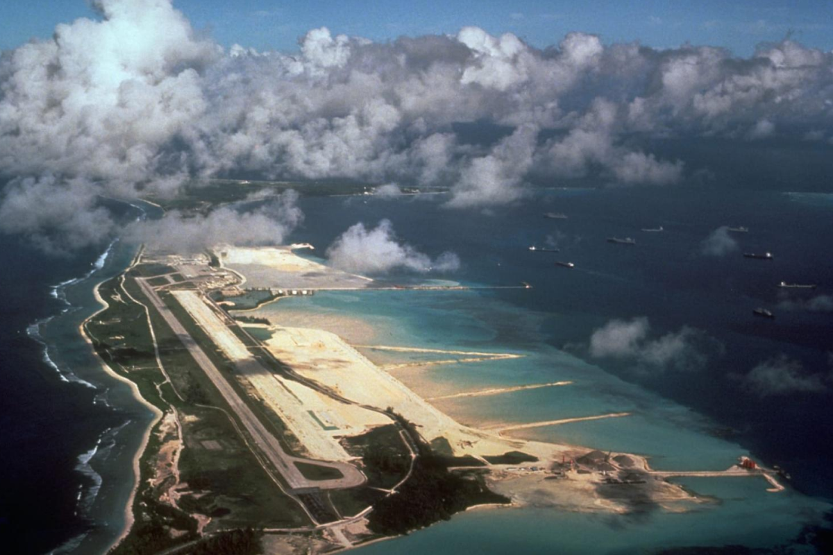 Escaladare periculoasă în războiul din Orient. Iranul a lansat două rachete balistice spre baza americano-britanică „Diego Garcia” din Oceanul Indian