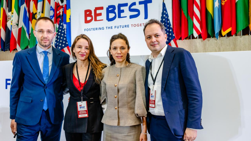 Președinția română a publicat primele imagini cu concubina președintelui, Mirabela Grădinaru, de la summitul Melaniei Trump