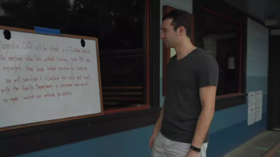 Decizie extremă a unui milionar: Și-a golit conturile și a ajuns pe stradă ca să demonstreze că poate face 1.000.000 de dolari de la 0. Cât a rezistat