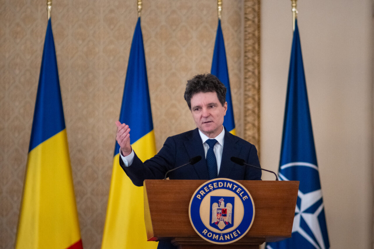 Nicușor Dan intervine în războiul PSD-Bolojan. L-a chemat pe Grindeanu la Cotroceni