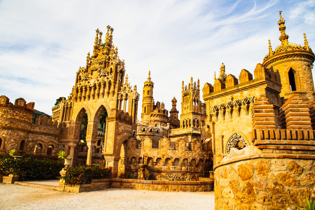 O femeie a vizitat un „castel medieval” în Spania, dar a rămas uimită când a aflat secretul din spatele obiectivului turistic. Plătise 3 euro pe bilet