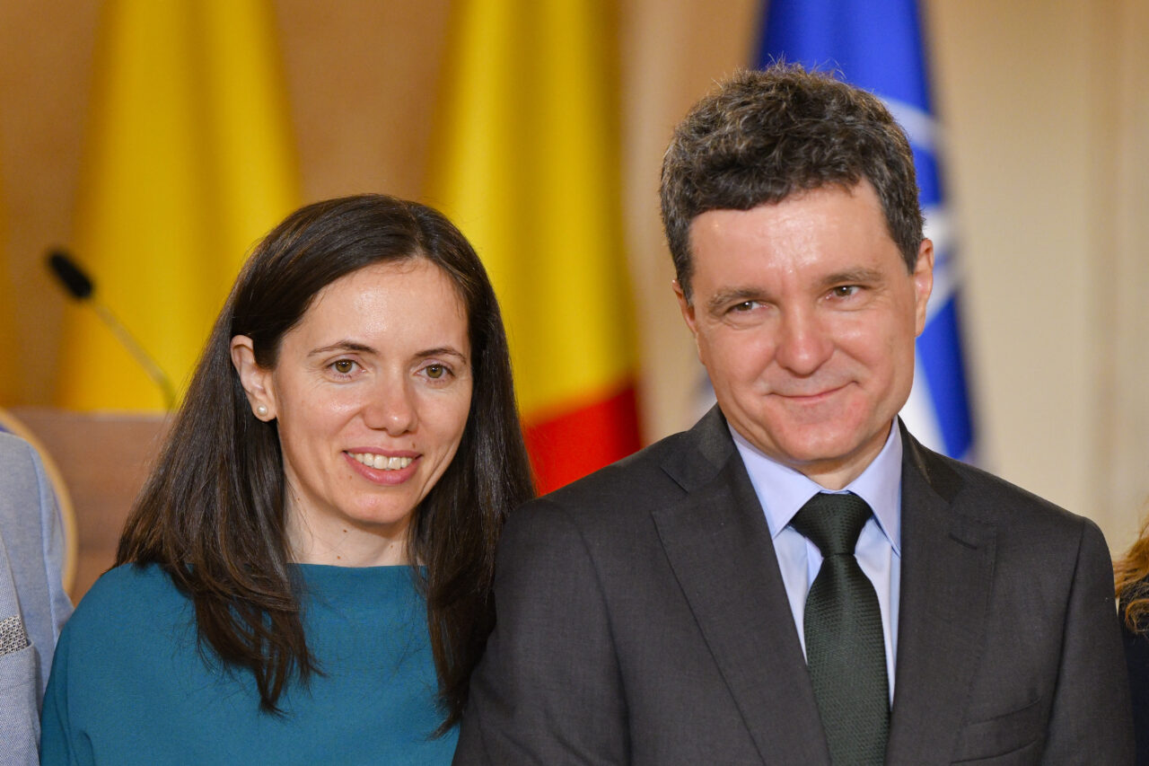 Pentru ce trebuie să aștepte până la 14 ani fiica lui Nicușor Dan și a Mirabelei Grădinaru