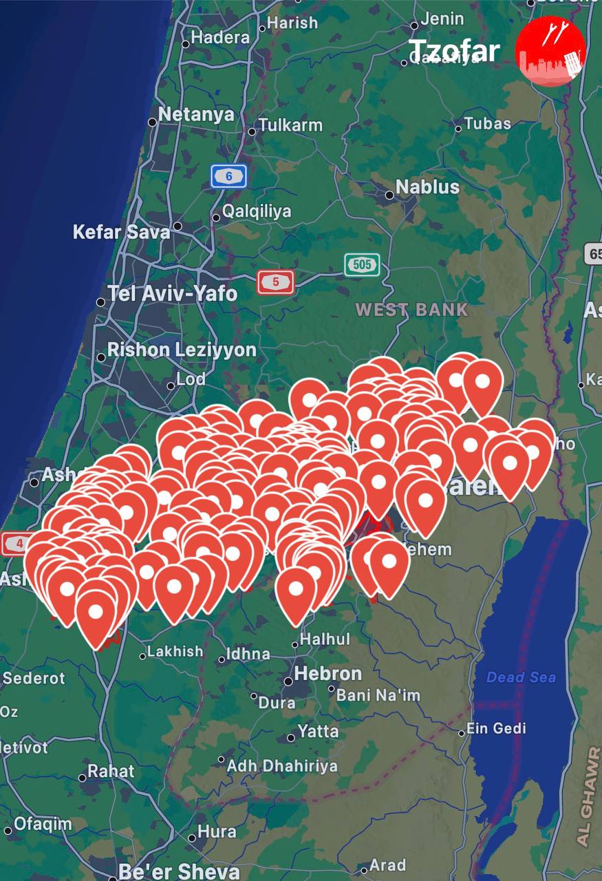 Poza pentru articolul 🚨 Primele imagini cu atacurile iraniene din Israel: Cum sunt respinse rachetele iraniene din Tel Aviv și Haifa. Bilanț: 1 mort/ între 22 și 89 de răniți
