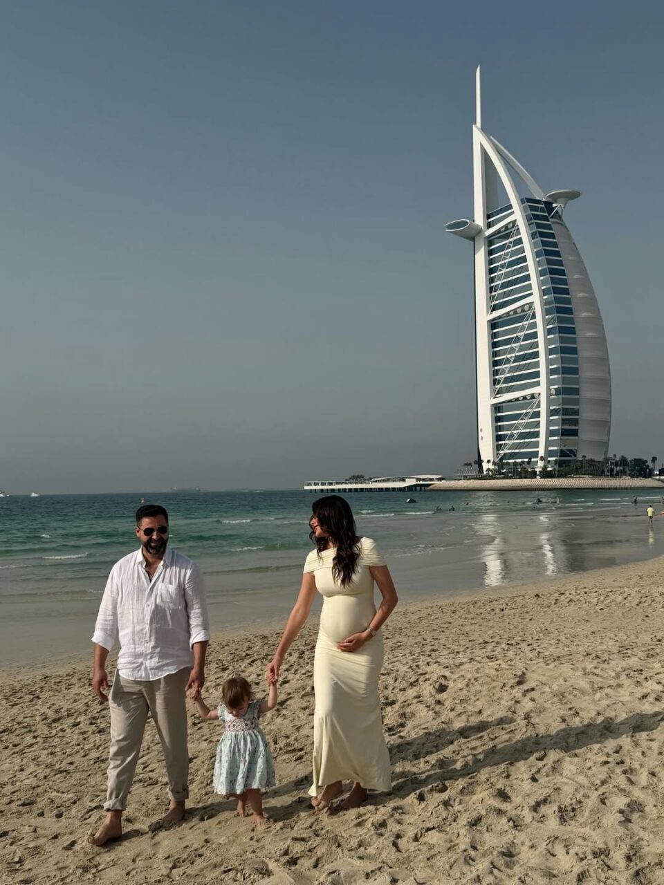 Blocați în Dubai din cauza războiului, foștii concurenți de la „Insula Iubirii” s-au întors în România