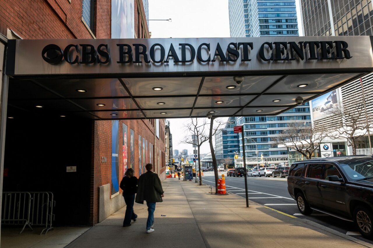 Sfârșit pentru CBS News Radio, după un secol de emisie, în plină criză a mass-media tradiționale din SUA. Toți angajații vor fi concediați