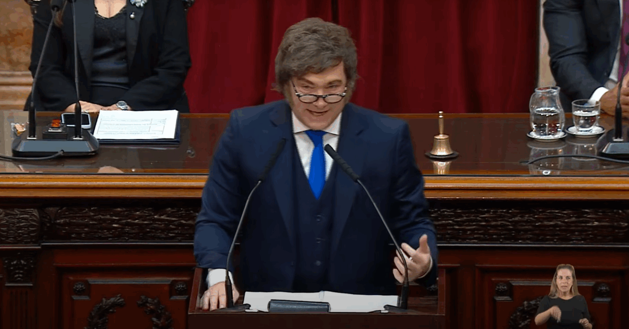 Javier Milei, atacuri dure la adresa opoziției din Argentina, în timpul discursului său din Congres: „Nu puteți aplauda pentru că vă scapă mâinile în buzunarele altora”