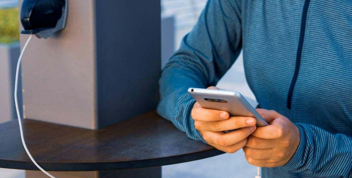 De ce se încălzește încărcătorul telefonului mobil și cum se remediază. Opt lucruri la care trebuie să fi atent