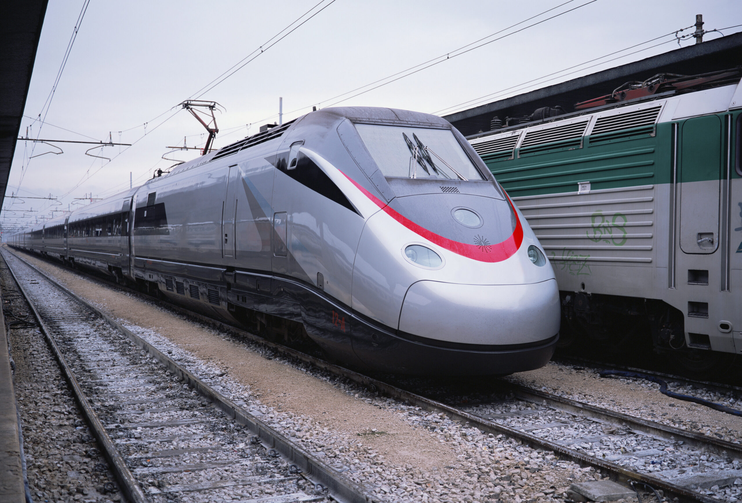 Viteză record de 125 km/h pe calea ferată română
